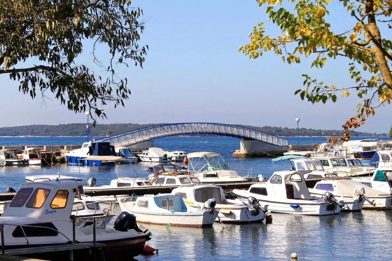 Apartment Valbandon 7296B Stinjan Croatia